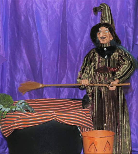 3127266_web1_nj-Halloween-102220