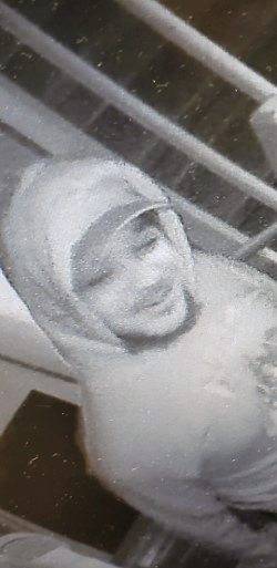 3138090_web1_suspect2