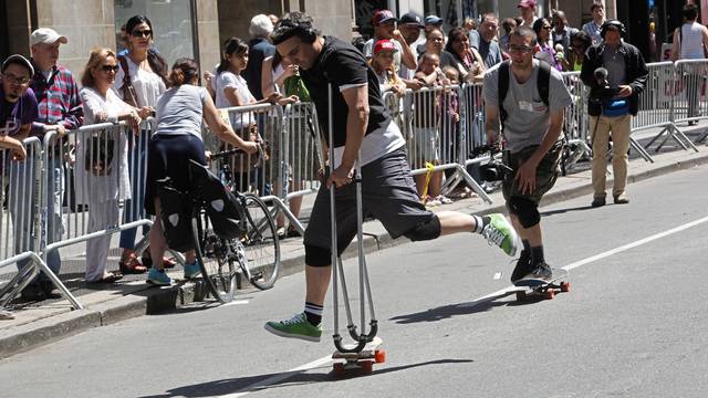 3153400_web1_PTR-CRUTCH