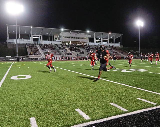 EF’s touchdown on last play of 1st half keys victory over Southmoreland