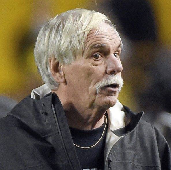 Coach Mike Zmijanac retires after 2 seasons at Seton LaSalle