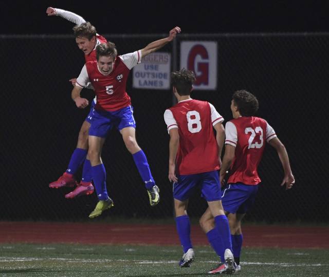Lucas Toohey strikes twice to lead Mt. Pleasant past Burrell in WPIAL soccer playoffs