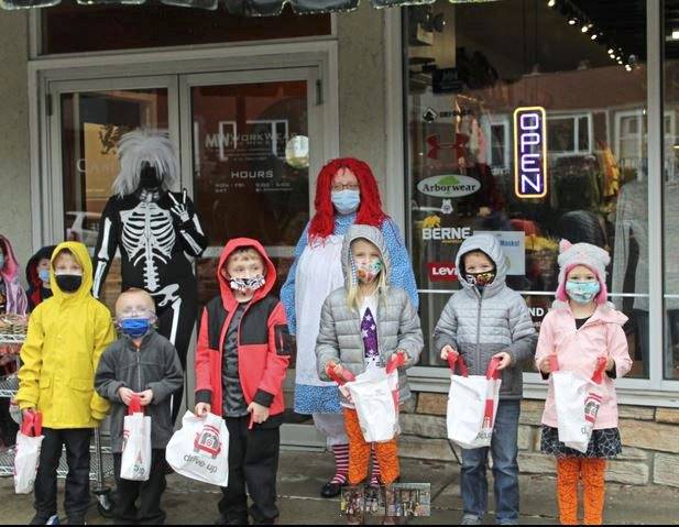 3181785_web1_her-lo-cdtcahalloween-111220