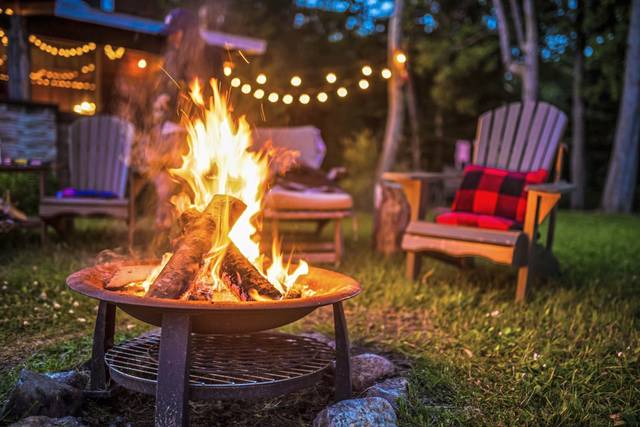 3173316_web1_web-bonfire