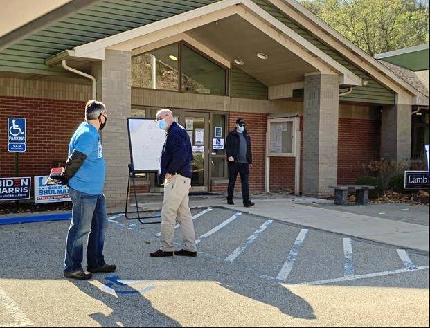 3193615_web1_her-election-111220