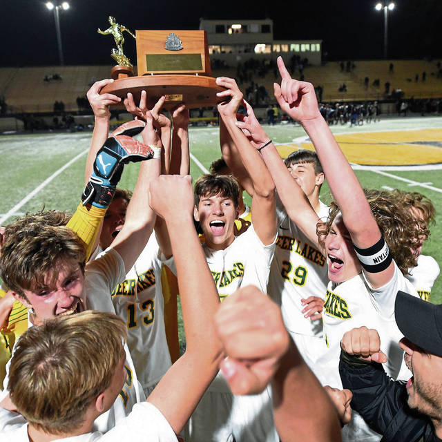 Deer Lakes edges Shady Side Academy in penalty kick thriller, wins first WPIAL title