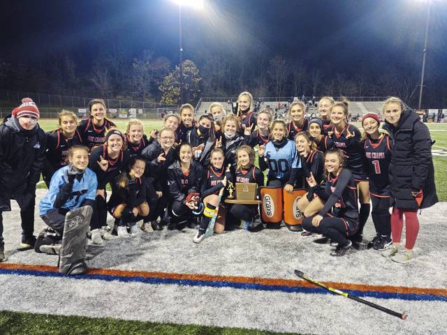 3204017_web1_her-FCfieldhockey-111220