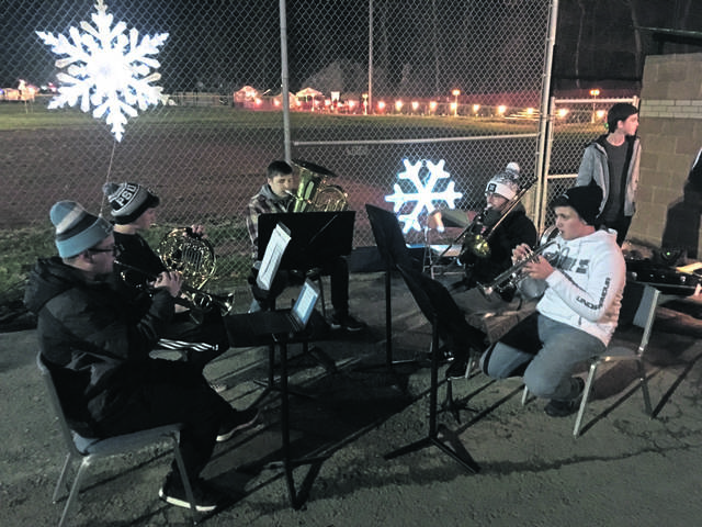 3218769_web1_Christmas-at-Plum-Creek--3-