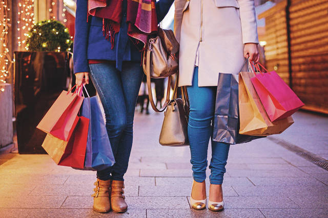 3220158_web1_web-christmasshopping
