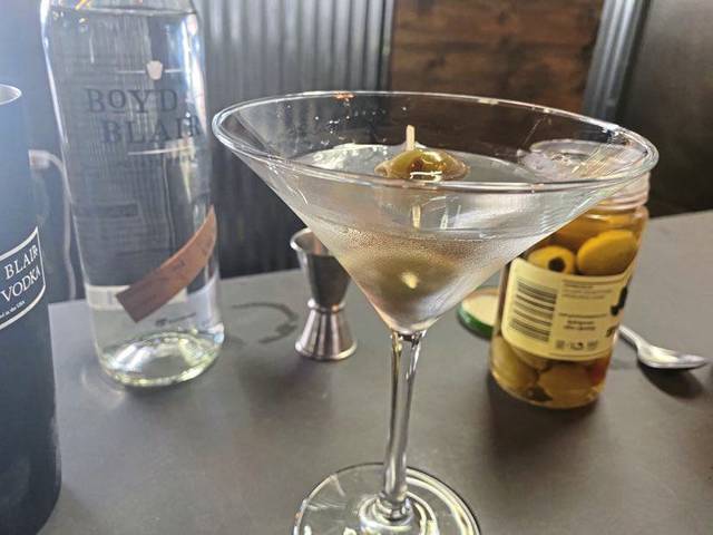 3239841_web1_GTR-COCKTAIL-BOYD-3