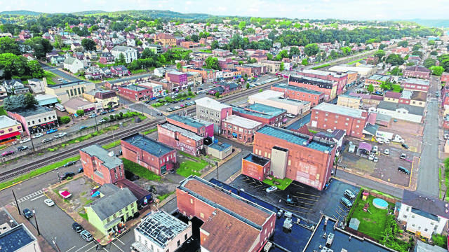 3251819_web1_tarentum-file