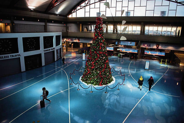 3264586_web1_ptr-holidaytravel-3-112520A