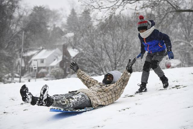 3286699_web1_ptr-snow305-120220