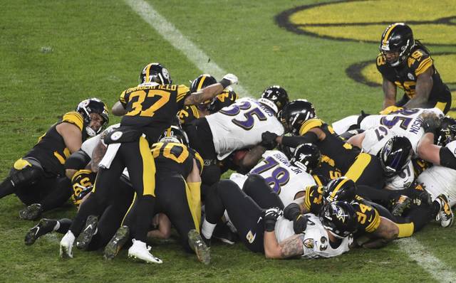3290895_web1_ptr-SteelersRavens26-120320