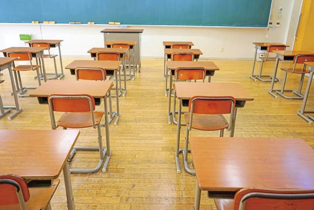 3294565_web1_web-empty-classroom-metro