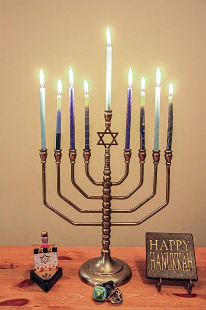 3309667_web1_web-hanukkah
