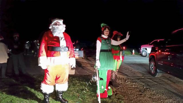3324976_web1_gtr-UnitySanta3-121220
