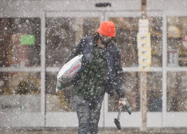 3338718_web1_PTR-PGHsnow012-121720