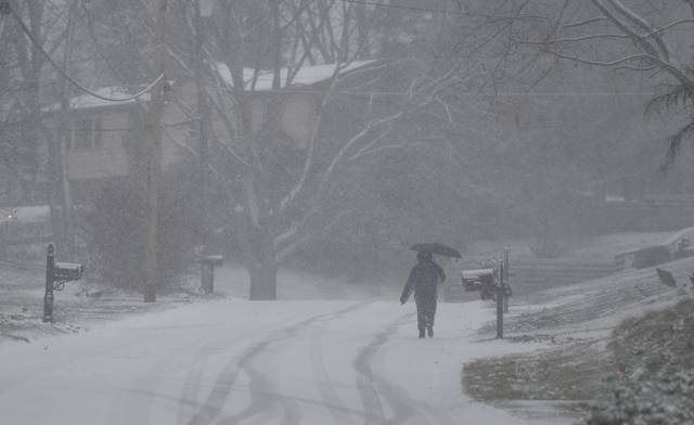 3338718_web1_VND-SnowWeather102-121720