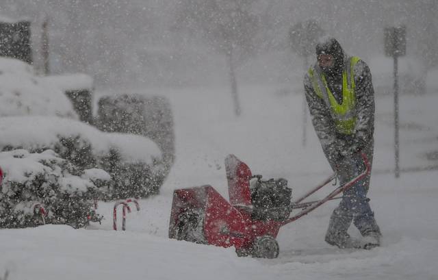 3338718_web1_VND-SnowWeather105-121720