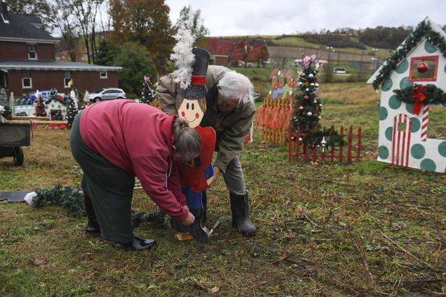 3341538_web1_gtr-ChristmasHouse003-121820