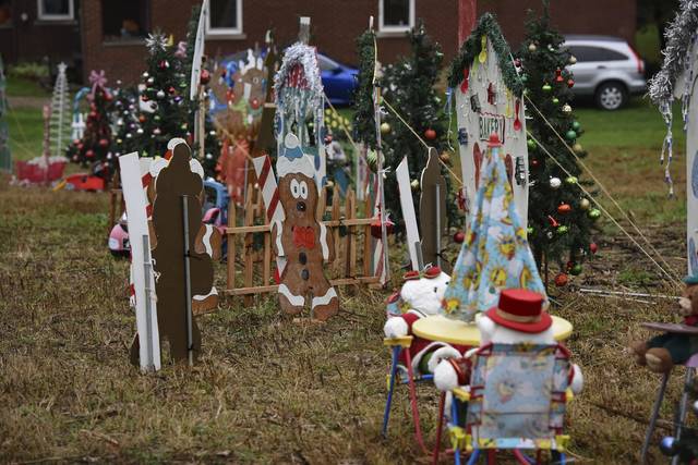 3341538_web1_gtr-ChristmasHouse005-121820