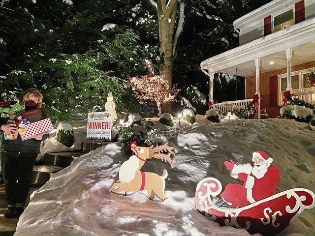 3341666_web1_vnd-xmascontest-122020-4