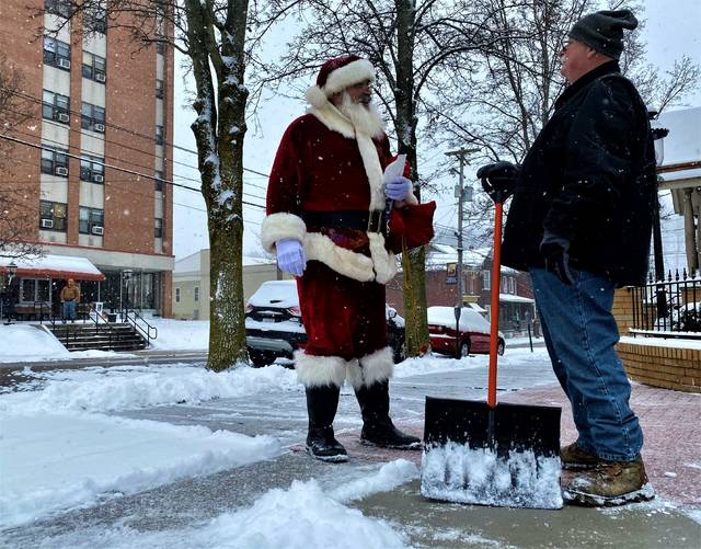 3348812_web1_vnd-santa-122620-2