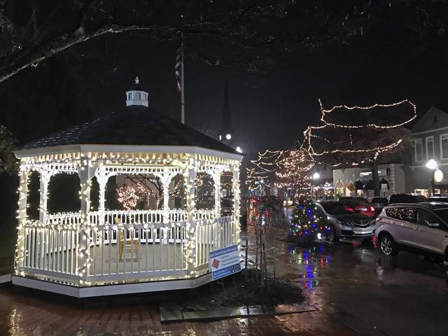 3356086_web1_sew-XmasinSewickley2-122118