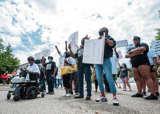 3357103_web1_vnd-NewKenProtest003-061420