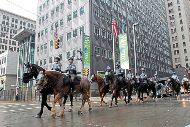 3357270_web1_PTR-G20horse-063013