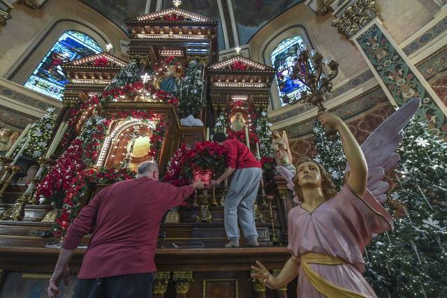 3364427_web1_ptr-christmaschurch101-122520