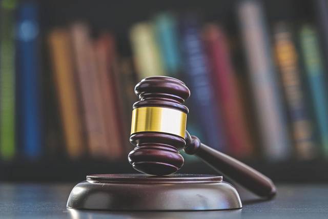 3364494_web1_web-gavel