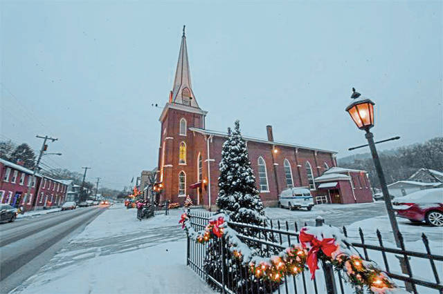 3366036_web1_gtr-whitechristmas5-122520