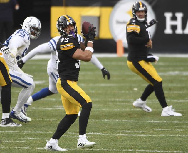 3369045_web1_ptr-SteelersColts22-122820