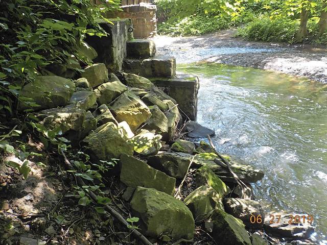 3395574_web1_gtr-TurtleCreekabutment-010721