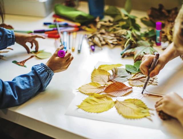 3401762_web1_WEB-students-making-art