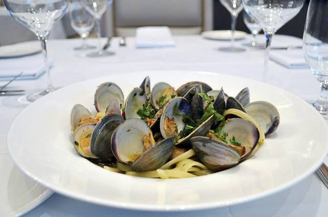 3404791_web1_PTR-Martorano-Clams