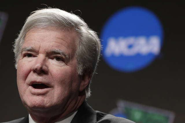 NCAA president Mark Emmert expects athletes’ pay issue to be done in 2021<span class="headline-video">Video <i class="fa-solid fa-circle-play"></i></span>