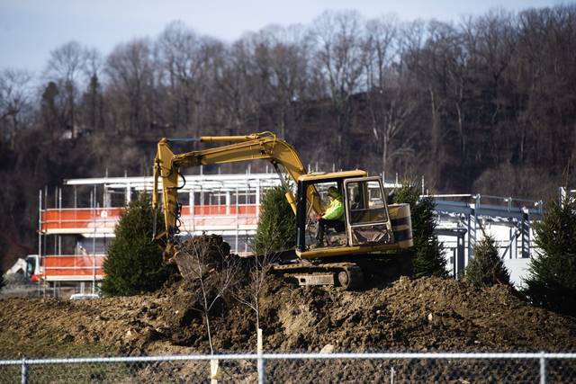 3431629_web1_GTR-LO-GlassConstruction-2-121521