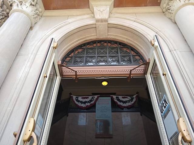 3442301_web1_sig-carcardoors-012821