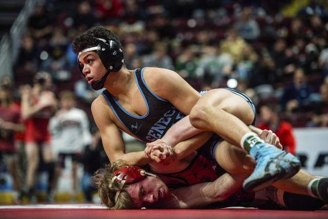 WPIAL wrestling notebook: Waynesburg, Seneca Valley grapplers eye 2nd Powerade titles