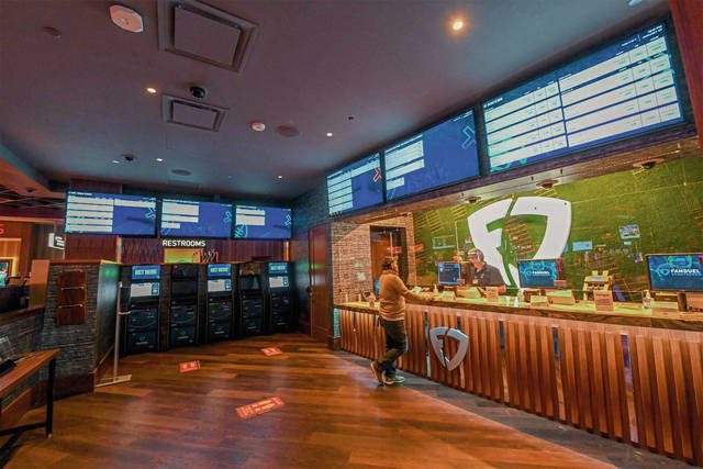3492764_web1_GTR-SportsBetting102-010721