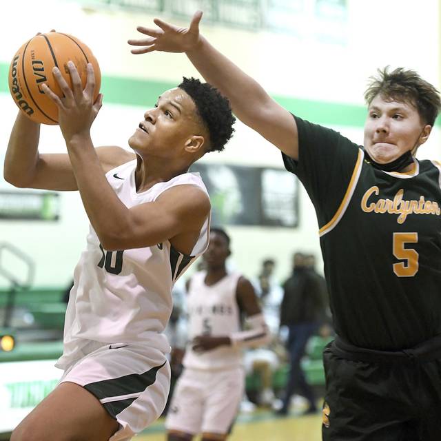 Sto-Rox scores 20 consecutive 2nd-half points in section win over Carlynton<span class="headline-video">Video <i class="fa-solid fa-circle-play"></i></span>