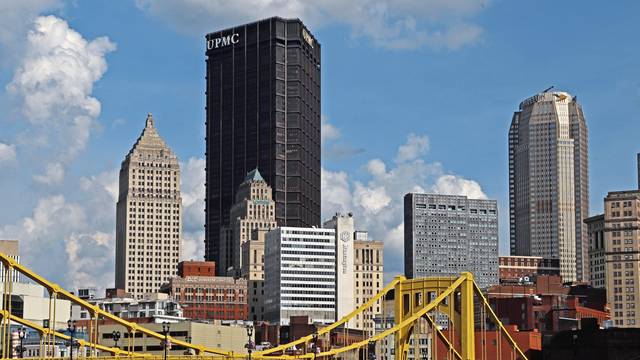 3516175_web1_web-pittsburghskyA