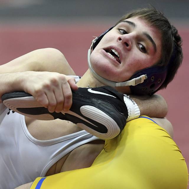High school wrestling roundup for Feb. 8, 2021: Waynesburg rolls to section title