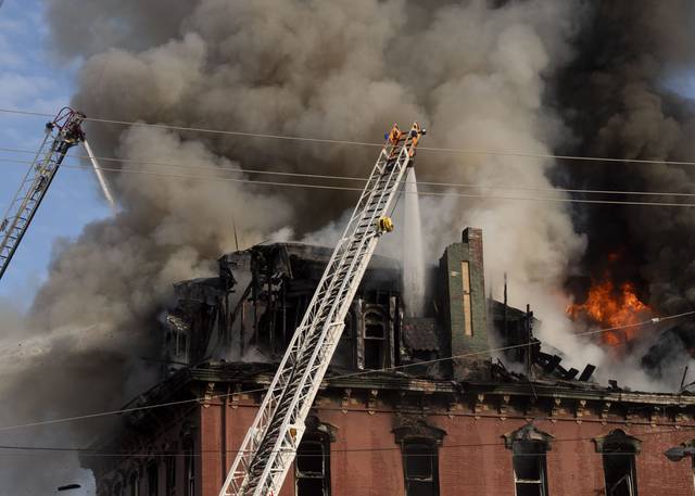 3518923_web1_PTR-SSFire010-020921