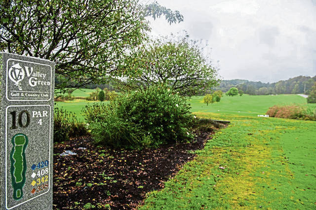 3530508_web1_Gtr-golfcourseclosure004-100819