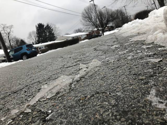 3538222_web1_WEB-icyroads2