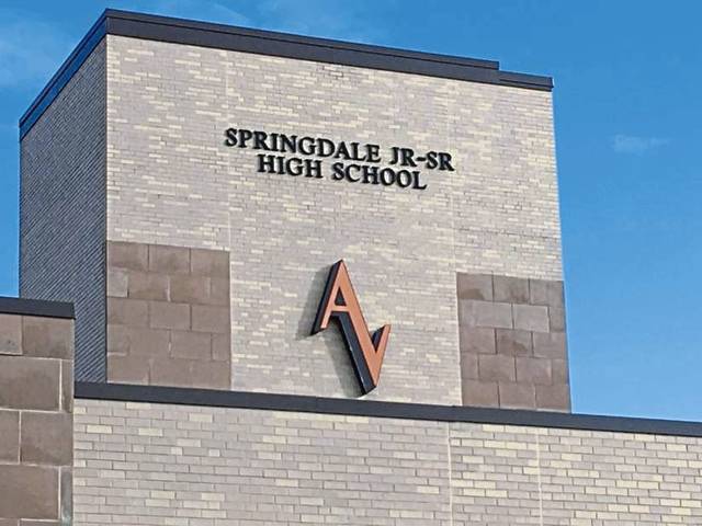 3548016_web1_vnd-springdalehs1